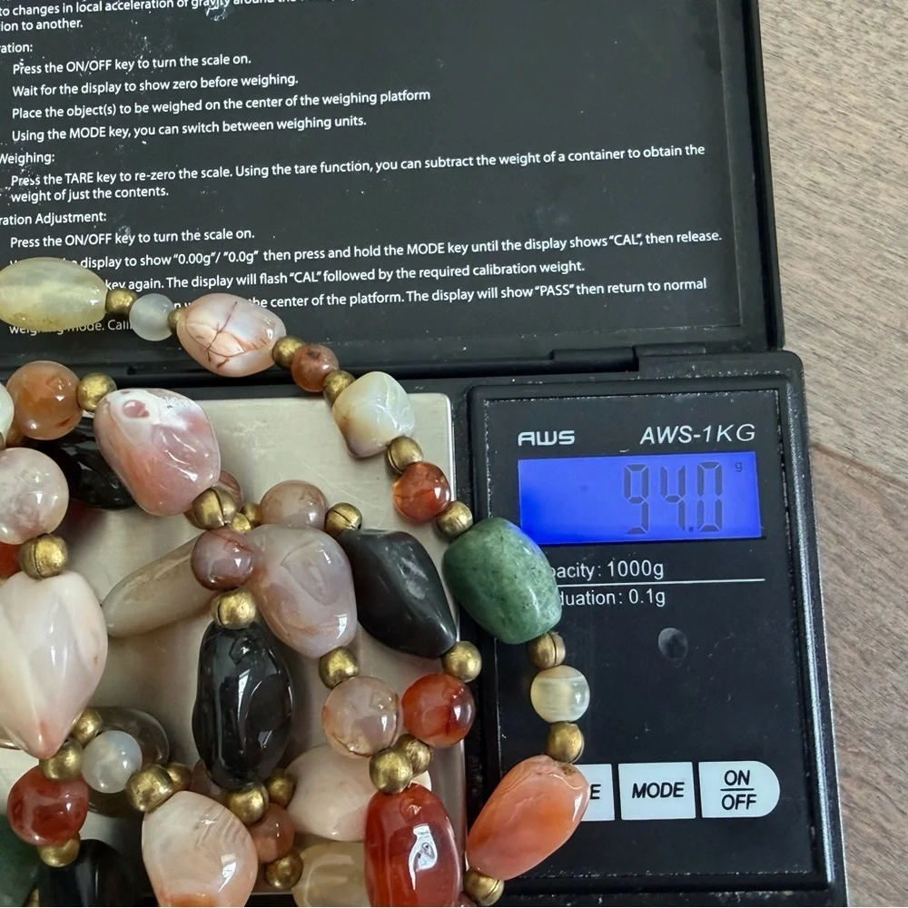 Vibrant Polished Agate Necklace with Gold Accents